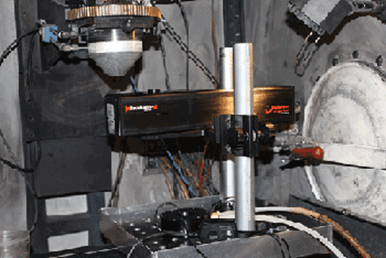 รูปภาพ 4. Ophir’s noncontact beam analyzer, BeamWatch, takes beam profile measurements on an additive manufacturing laser system.