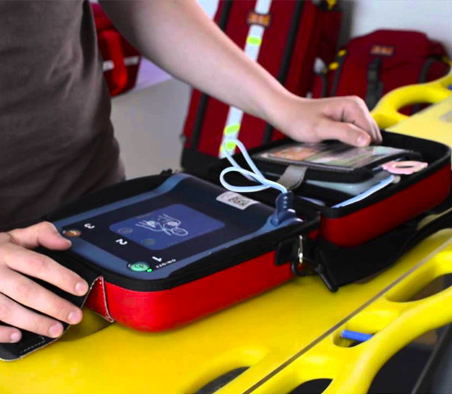 การใช้งานเครื่อง AED (Automated External Defibrillator) หรือเครื่องกระตุกหัวใจด้วยไฟฟ้าอัตโนมัติ