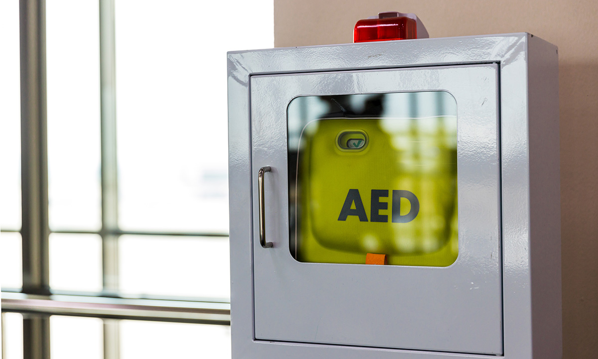 5 เหตุผลที่ทุกองค์กรควรมีเครื่องกระตุกหัวใจไฟฟ้า AED